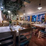 Lodge Brunarica Macesen Smogavc