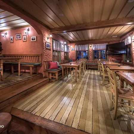 Hytte Brunarica Macesen Smogavc *