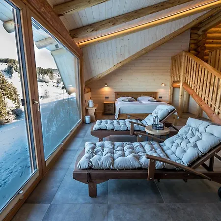 Lodge Brunarica Macesen Smogavc