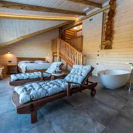 Lodge Brunarica Macesen Smogavc
