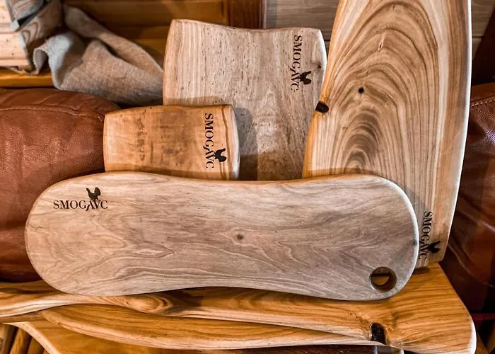 Brunarica Macesen Smogavc