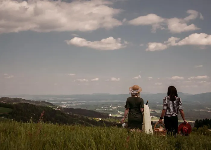 Brunarica Macesen Smogavc