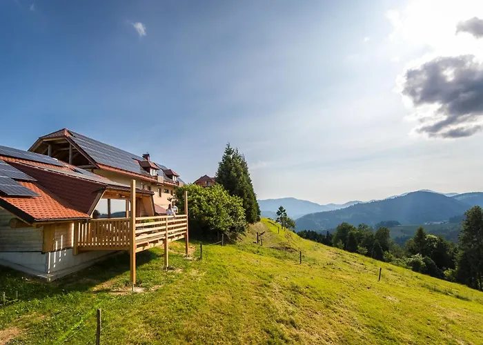 Brunarica Macesen Smogavc *